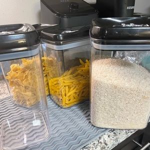 5 storage containers